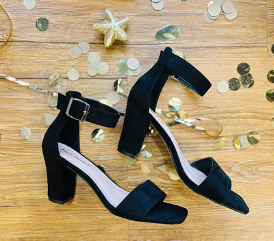 Talk Of The Town Black Heels-Tracy Zelenuk-Shop Anchored Bliss Women's Boutique Clothing Store
